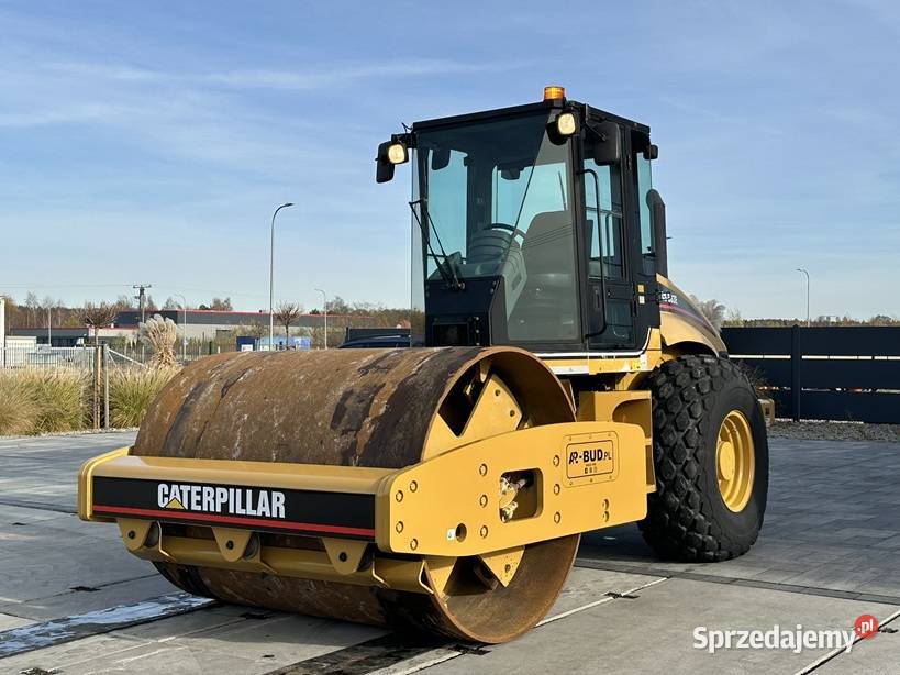 WALEC DROGOWY CATERPILLAR CS563E Tuliszków