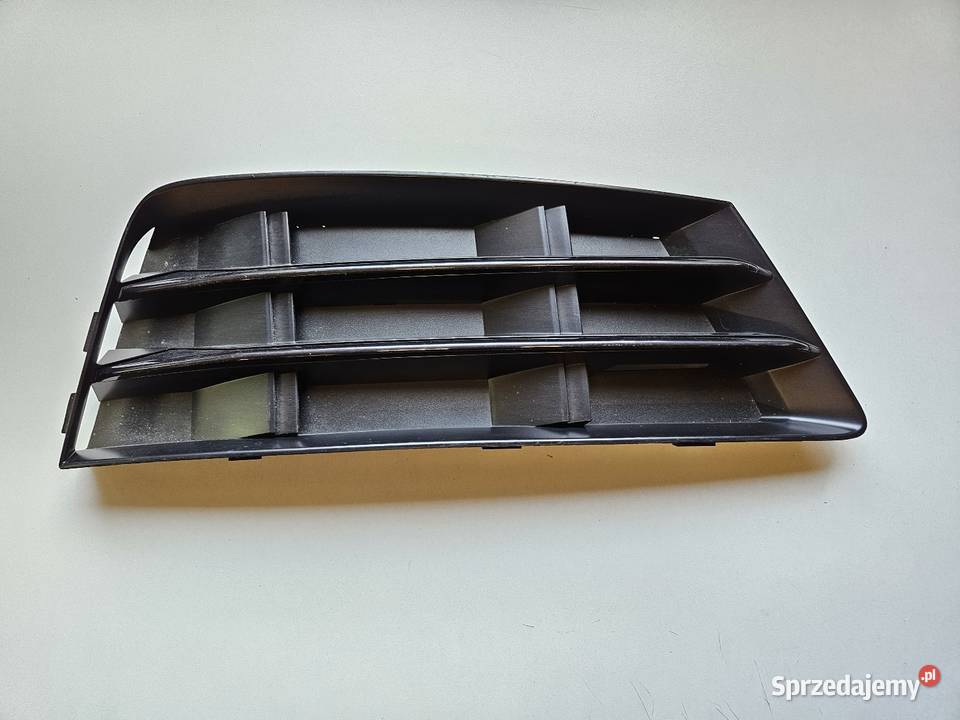 AUDI A4 B9 KRATKA PRAWA ZDERZAKA PRZÓD Międzychód