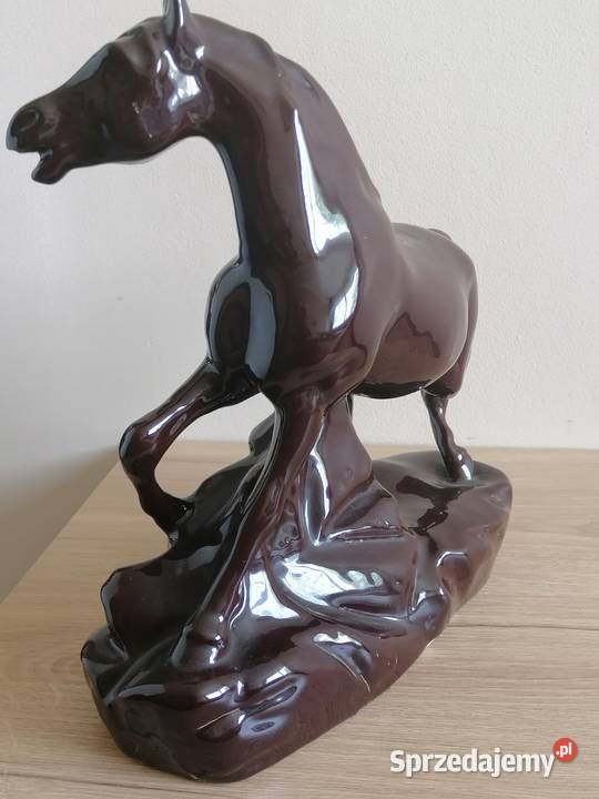 Figurka ceramiczna konia Wałbrzych
