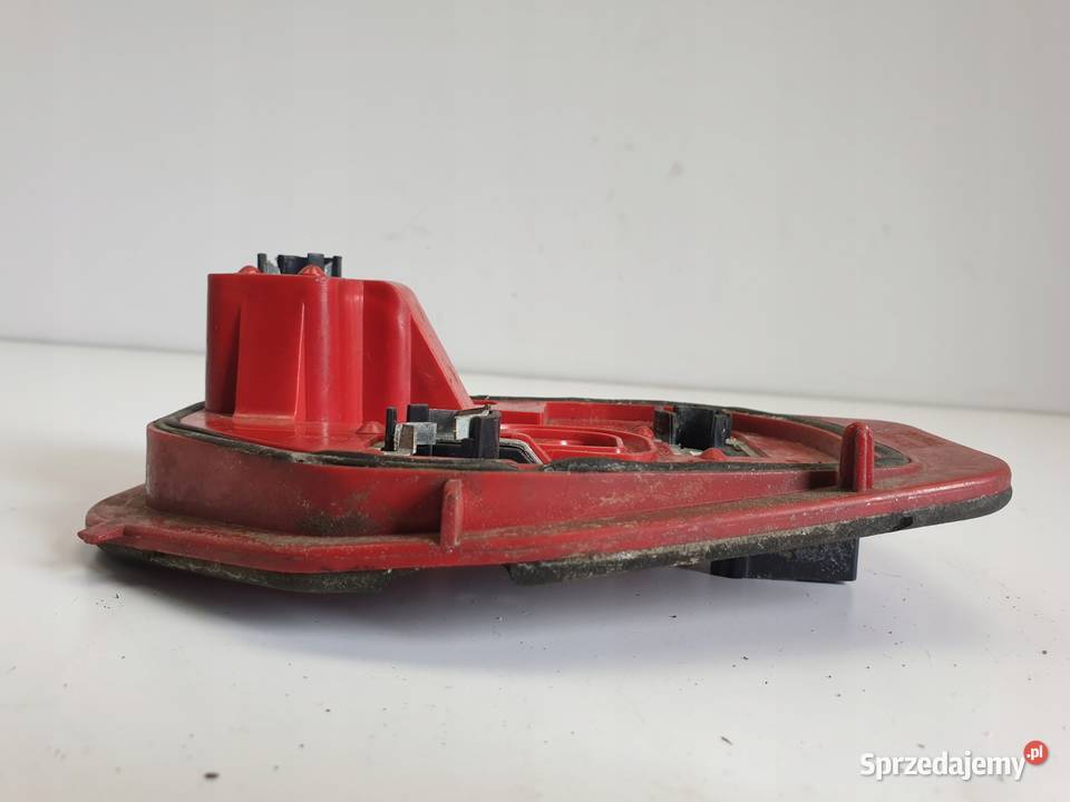 Peugeot 206 9803 WKŁAD TYLNEJ LAMPY Prawy tył