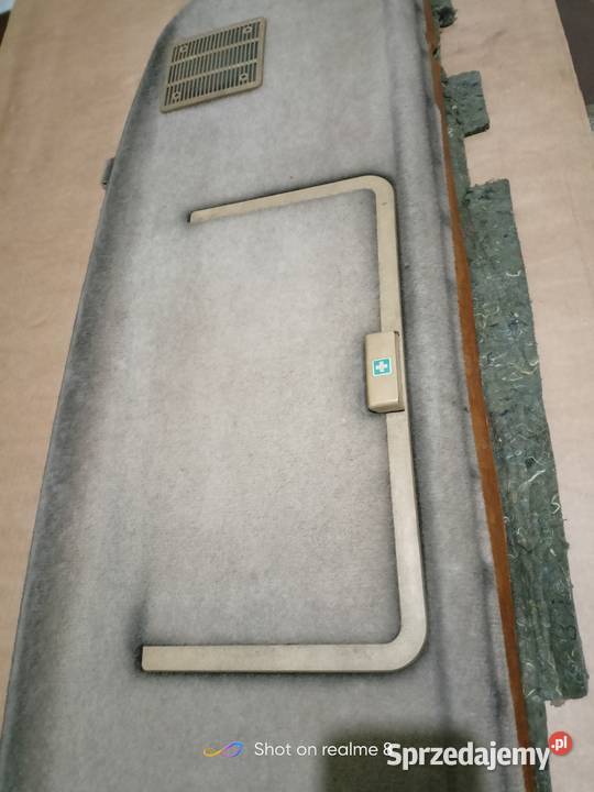 Mercedes 190 W201 tylna półka przedlift kremowa Skarżysko-Kamienna