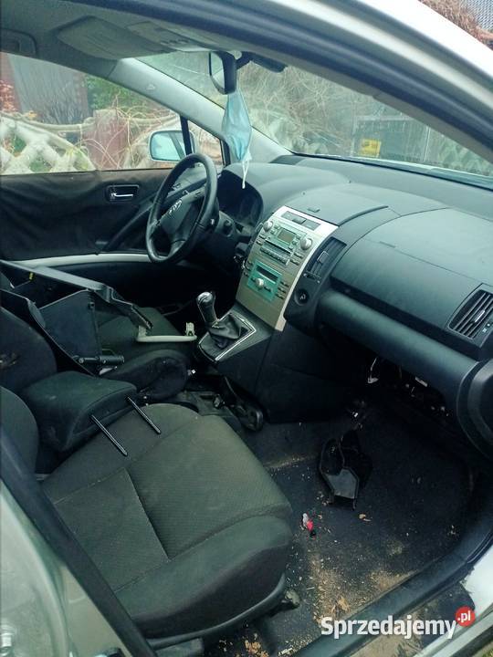 Toyota Corolla Verso 20 D4D na części lubelskie Rakowiska