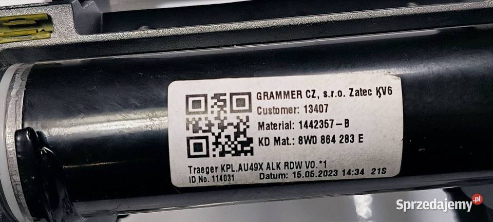 PODŁOKIETNIK AUDI A4 B9 QUATTRO 8W0864283E