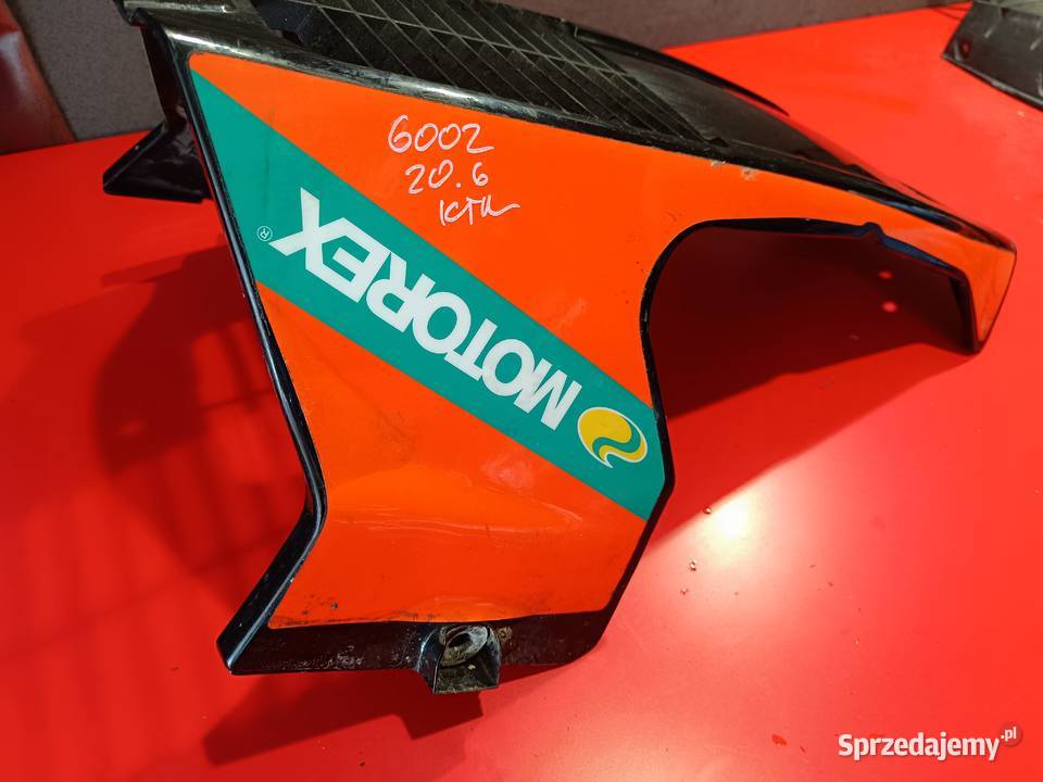 KTM RC125 RC 125 21 PŁUG OSŁONA SILNIKA owiewka Części i akcesoria motocyklowe Wrocław
