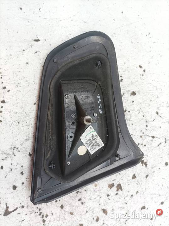 LAMPA TYŁ W KLAPĘ PRAWA EU 9685225480 Citroen C3