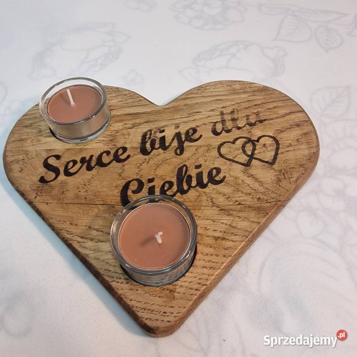 Świecznik drewniany z dębu serce Serce bije Dija Świeczniki