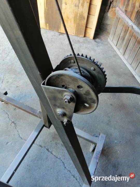 Żurawpodnosnik warsztatowy Pozostałe Trzciana