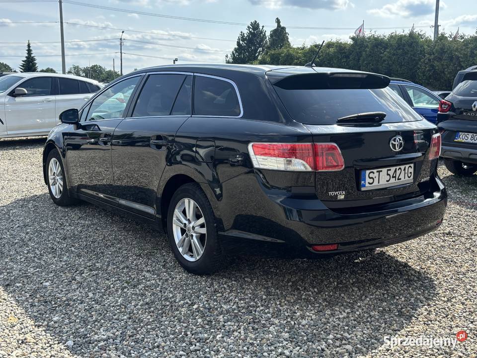 Toyota Avensis 2011r GWARANCJA Paniówki sprzedam