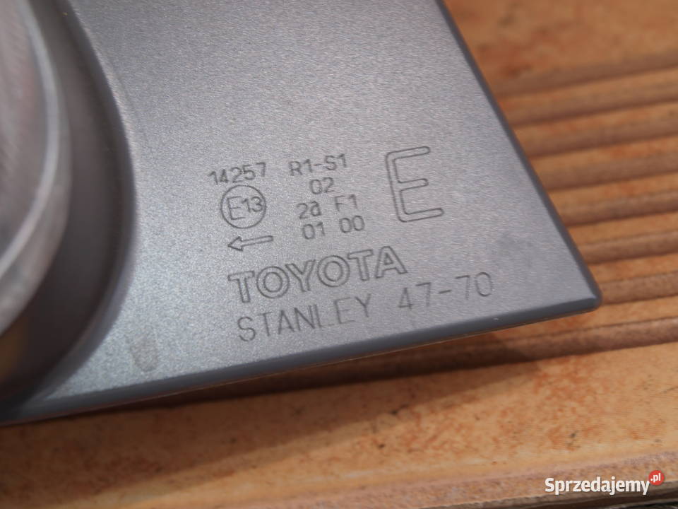 Toyota Prius lampa lewa tył 2015 2021r europa lewe wielkopolskie
