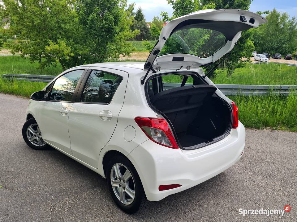 Toyota Yaris III 13 Benzyna 2012 ORYGINAŁ KLIMA 1329cm3 Ostrowiec Świętokrzyski