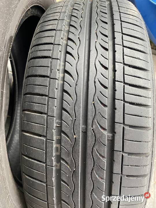 Okazja 4 opony letnie Kumho 2056016 Marki sprzedam