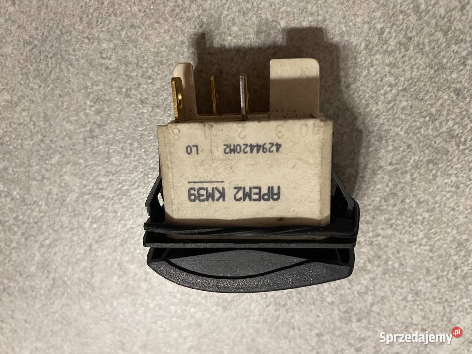 Sprzedam przełącznik podnośnika Massey Ferguson Wschowa