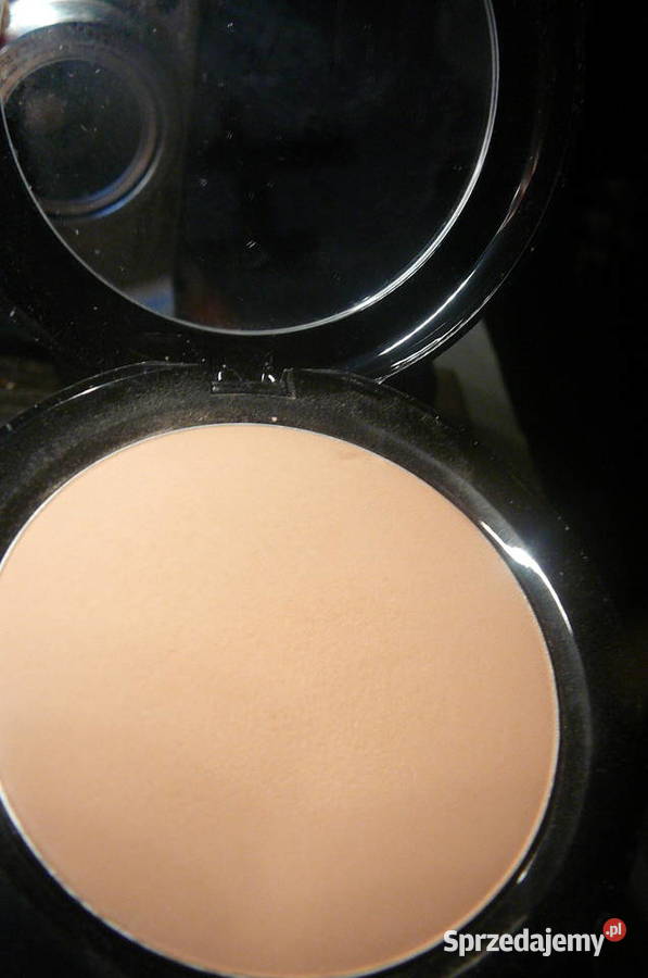 IsaDora Velvet Touch Sheer Cover compact 10g Wrocław