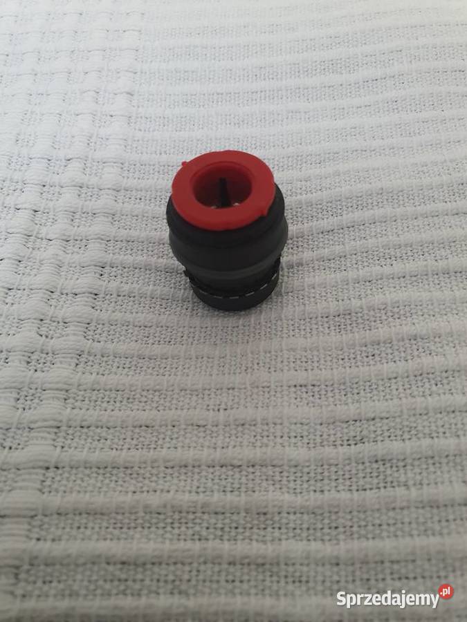 GNIAZDO ADAPTER PRZEWODU PODCIŚNIENIA NA osobowe Poznań