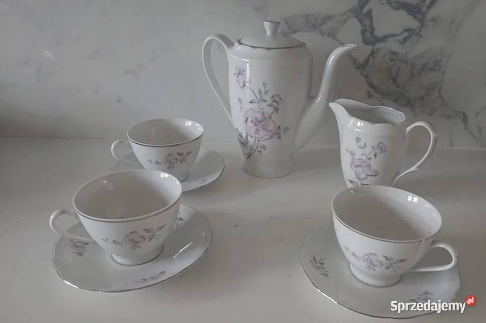 Serwis śniadaniowy porcelana Ćmielów z lat PRLu Łódź
