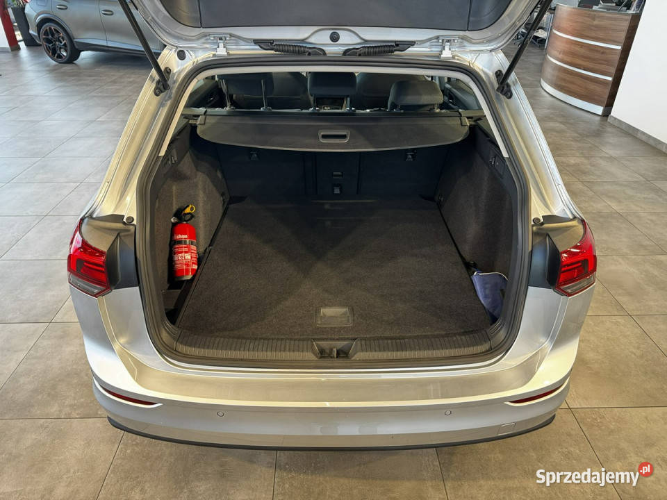 Volkswagen Golf Variant Life 20TDI 115 DSG 2022 światła LED Golf Myślenice