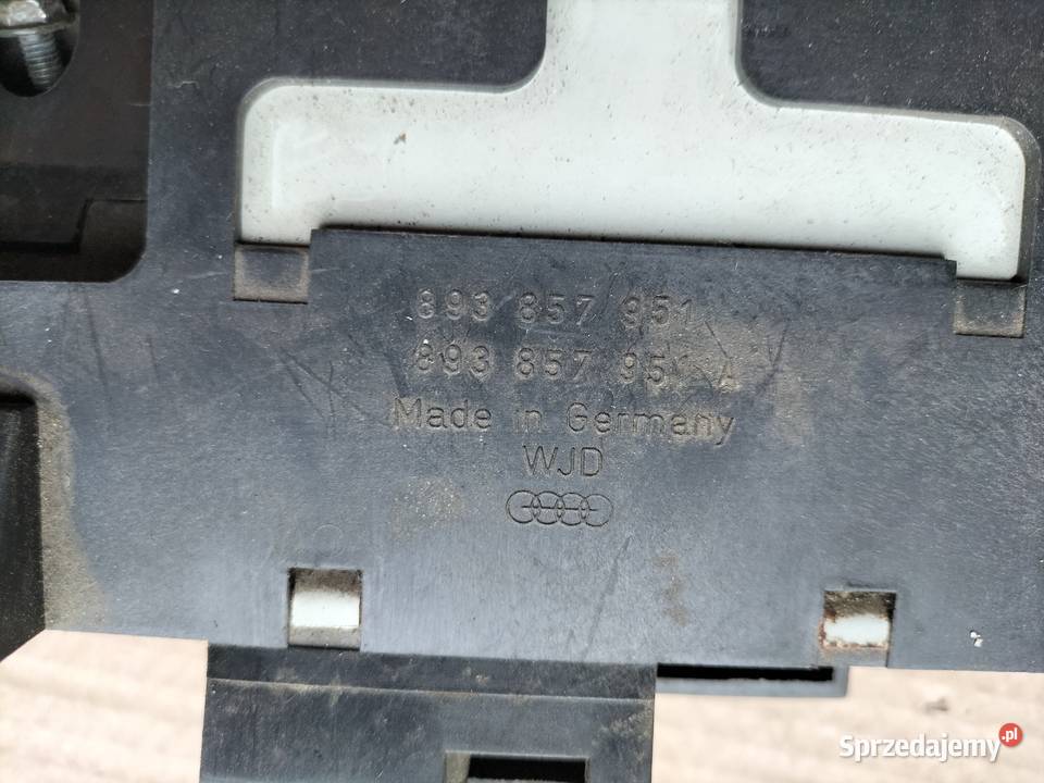 AUDI 80 B4 80B4 POPIELNICZKA GNIAZDO ZAPALNICZKI lubelskie