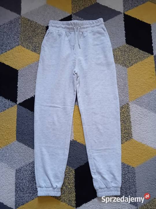 Szare dresy Odzież sportowa mazowieckie