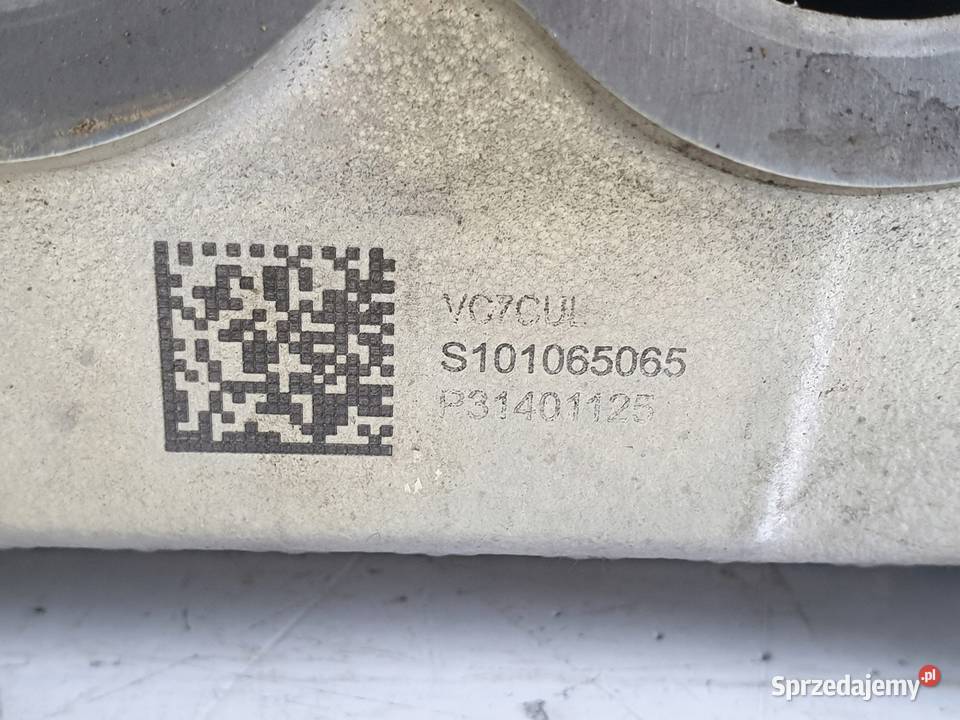 Volvo V40 II 15 T2 GŁOWICA CYLINDRÓW 31401127AA osobowe Chełm