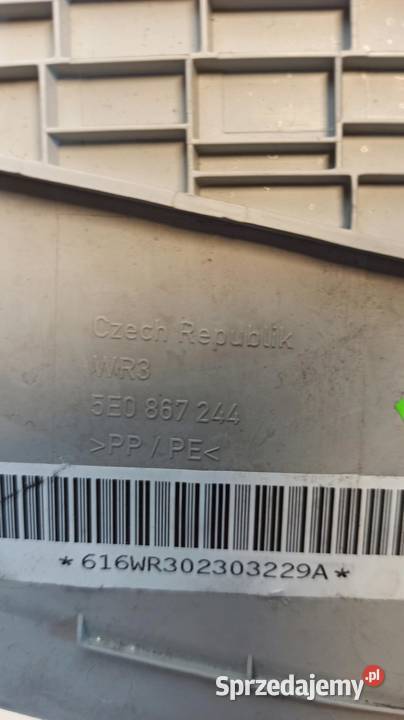 OSŁONA SŁUPKA PRAWA OCTAVIA III 5E0867244 osobowe