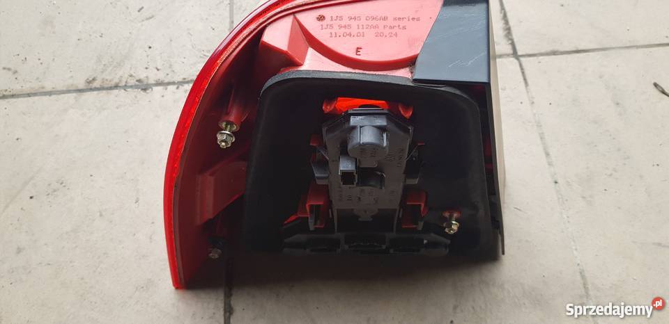 Lampa prawa vw bora sedan kpl Nakło nad Notecią
