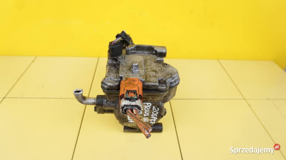 PRIUS III AURIS 18 HYBRID 13r 2XRFXE sprezarka Motoryzacja świętokrzyskie Suków sprzedam