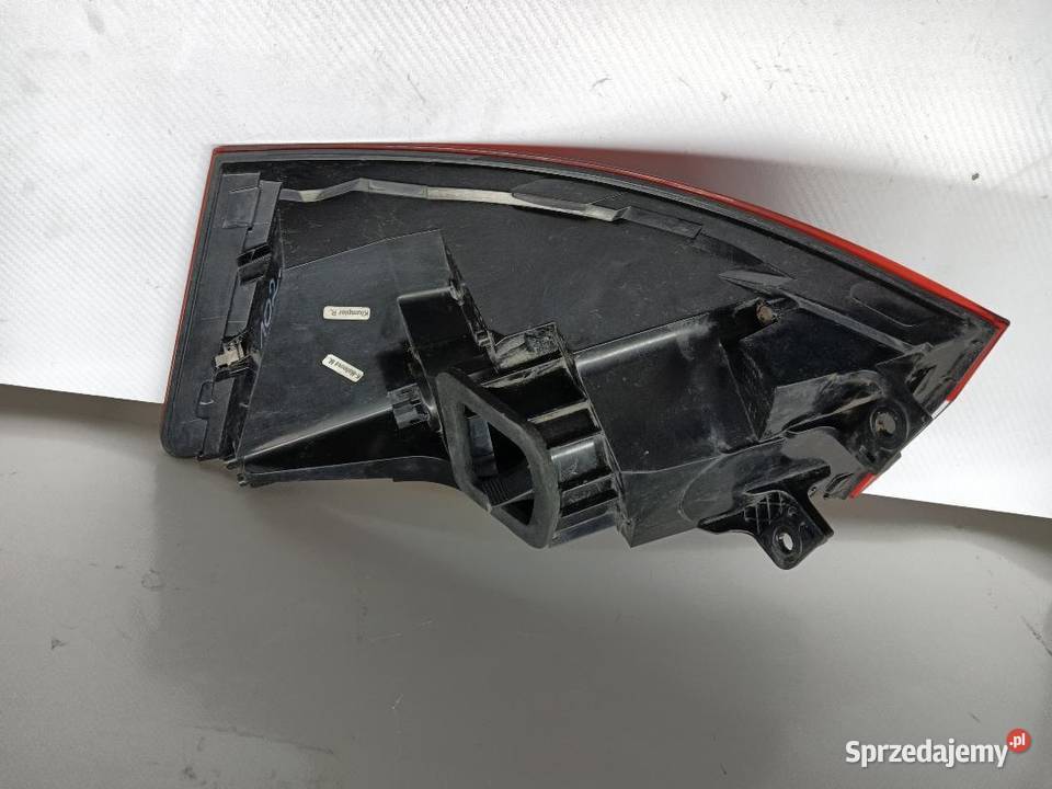 LAMPA TYŁ TYLNA LEWA SKODA SUPERB III 3V5945207A osobowe Lampy przednie