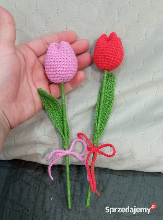 Tulipany wykonane na szydełku