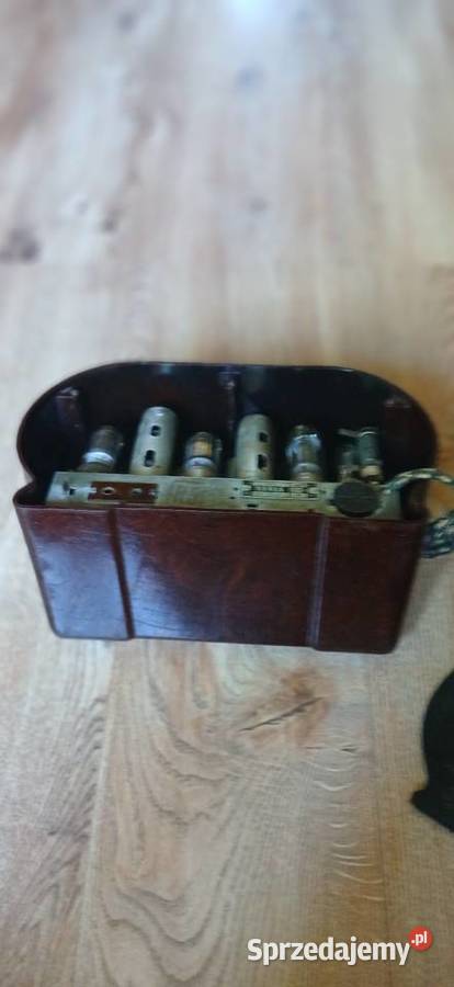 Radio lampowe firmy Tesla Kraków