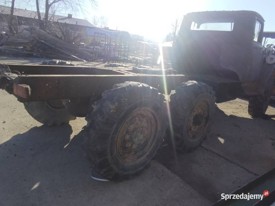 Ził 131 na części