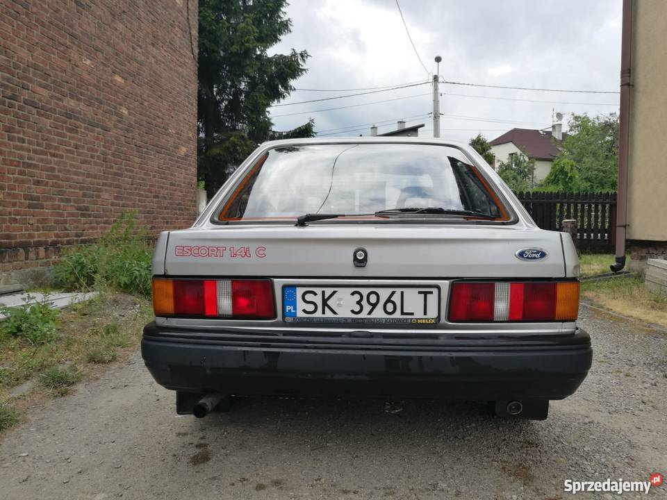 Kultowego Forda Escorta 4 szyberdach Katowice