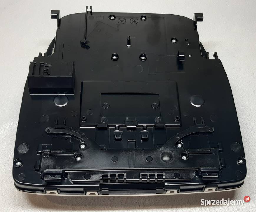 LAMPKA OŚWIETLENIE KABINY MERCEDES W205 C350 oświetlenie kabiny Mielęcin