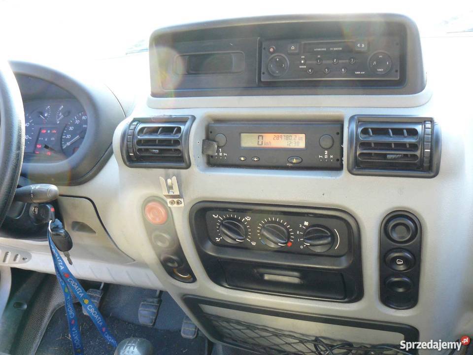 Renault Mascott 28 110 2002 z wyjątkowym radio / CD Kuflew