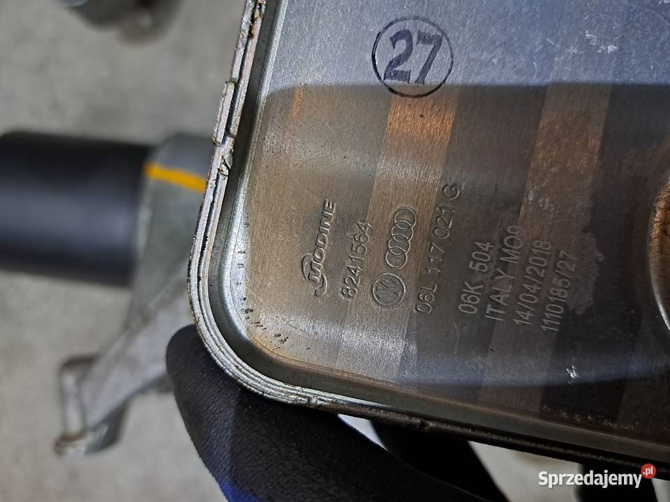 Podstawa filtra oleju 06l903143D Chłodnice oleju Wrocław sprzedam