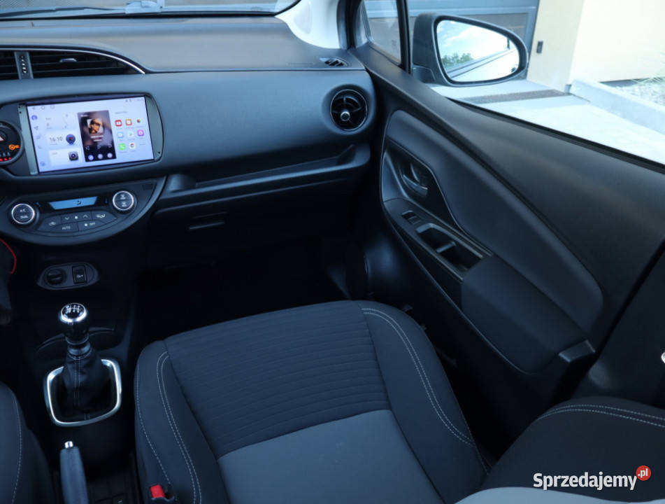 Toyota Yaris 15 Dual VVTi 4/5