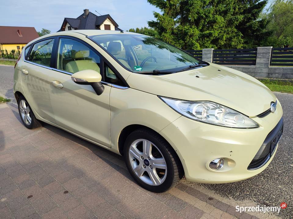 Ford Fiesta MK7 125 Benzyna Ghia Titanum Jasne Turek sprzedam