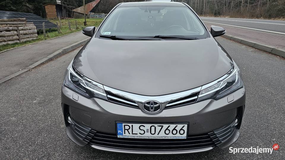 Toyota Corolla 16 132 2016 Lift Film LED Xenon Rok produkcji 2016 Motoryzacja Zarszyn