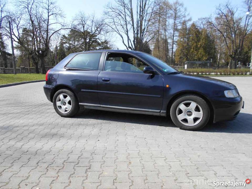 Audi A3 99 16 benzyna Kielce sprzedam
