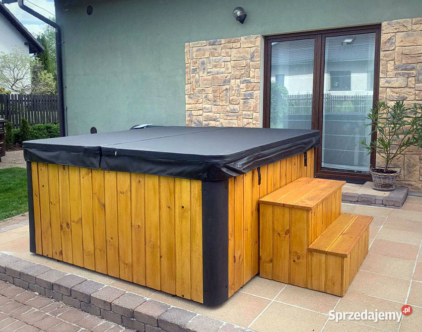 JACUZZI OGRODOWE KWADRO 56 OSOBOWE Całoroczne Jacuzzi