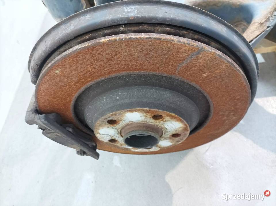 BELKA ZAWIESZENIA TYŁ QUATTRO 30 TDI AVANT Audi