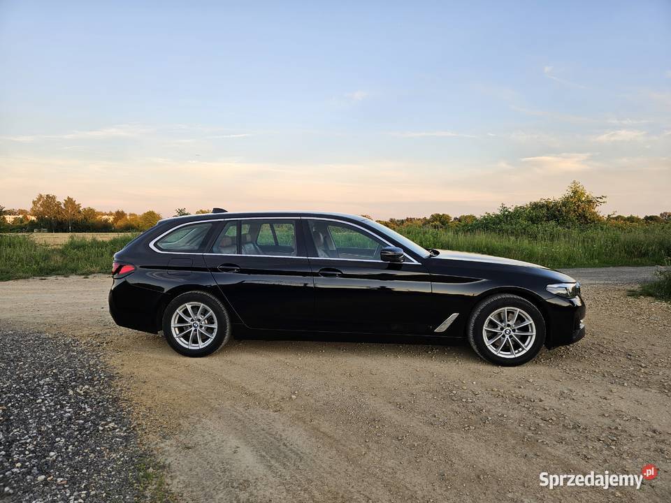 BMW 520i Luxury Line G31 Touring 2022 Serwis ASO 4/5 Gliwice
