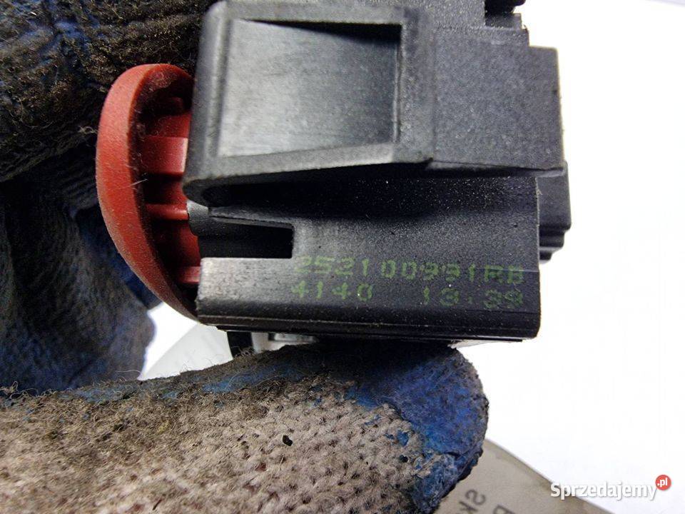 PRZYCISK RENAULT MASTER III 252100991RB osobowe Lipno