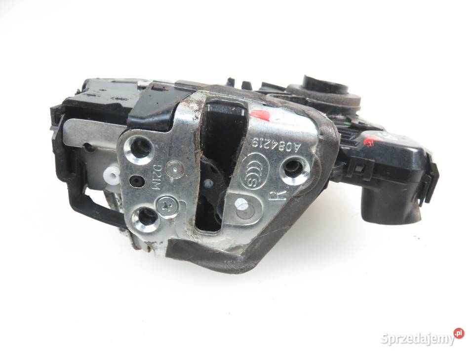 ZAMEK PRAWY PRZEDNI TOYOTA AURIS II E18