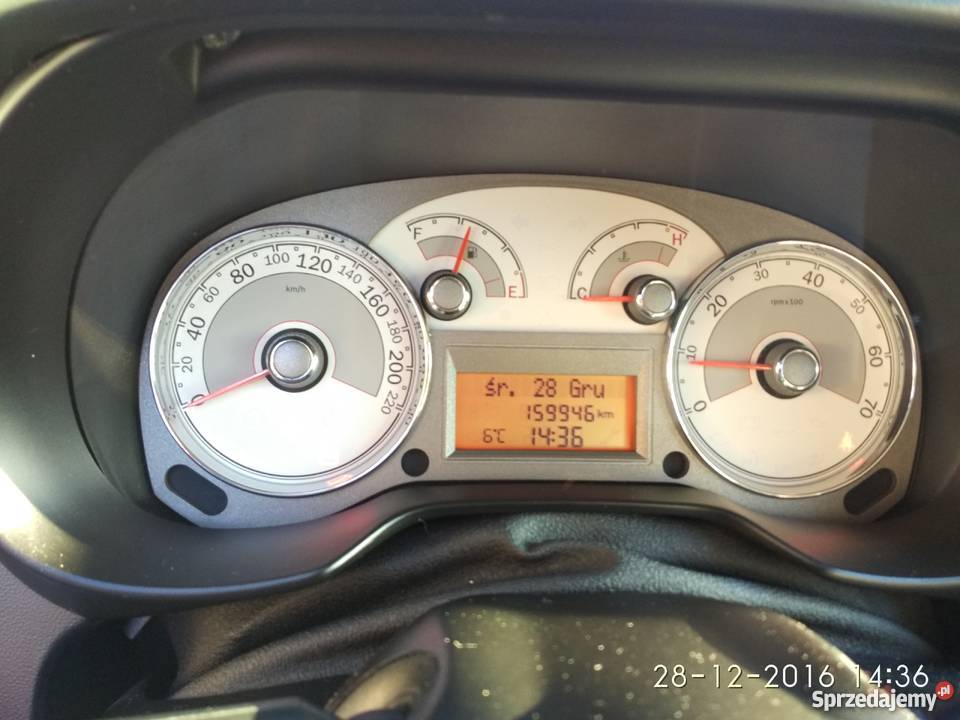 Fiat Linea 13 diesel salon bezwypadkowy kurtyny powietrzne łódzkie Sieradz sprzedam