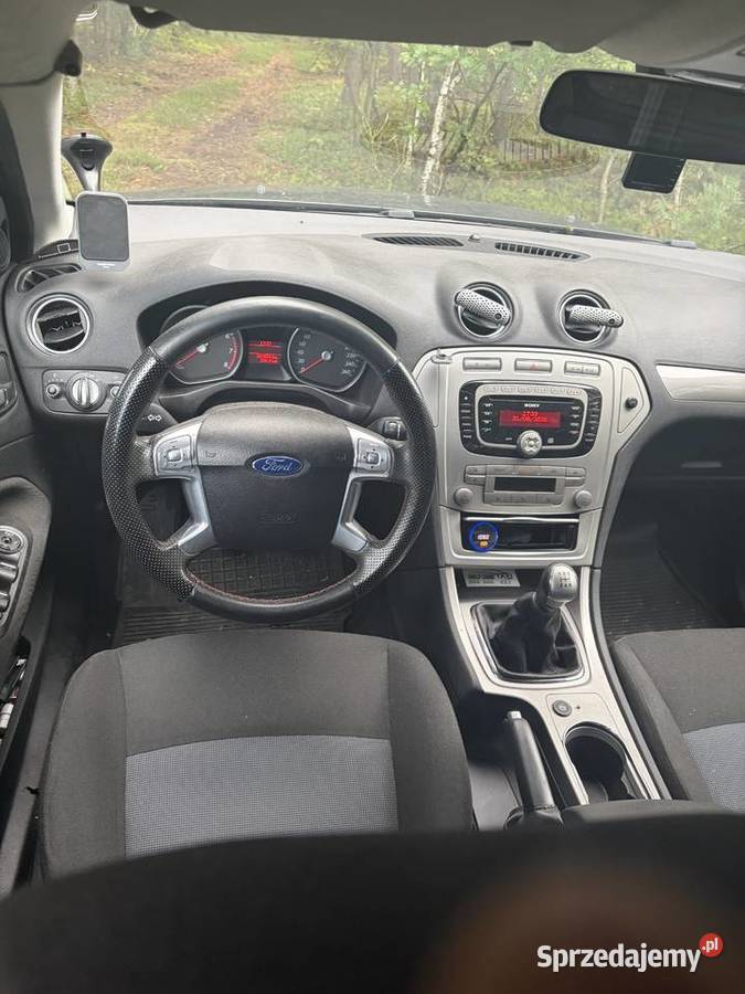 Sprzedam Ford Mondeo mk4 16110 stan licznika czarny Skierniewice