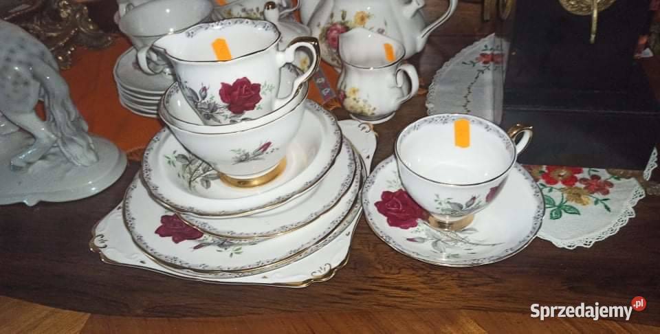 Patera Roses to Remember Royal Stafford Made in Gdańsk