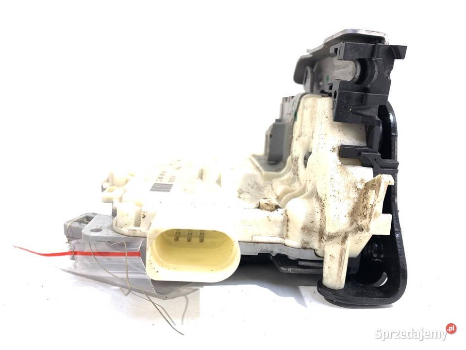 ZAMEK DRZWI LEWY TYŁ AUDI A4 B8 Kombi 8K0839015