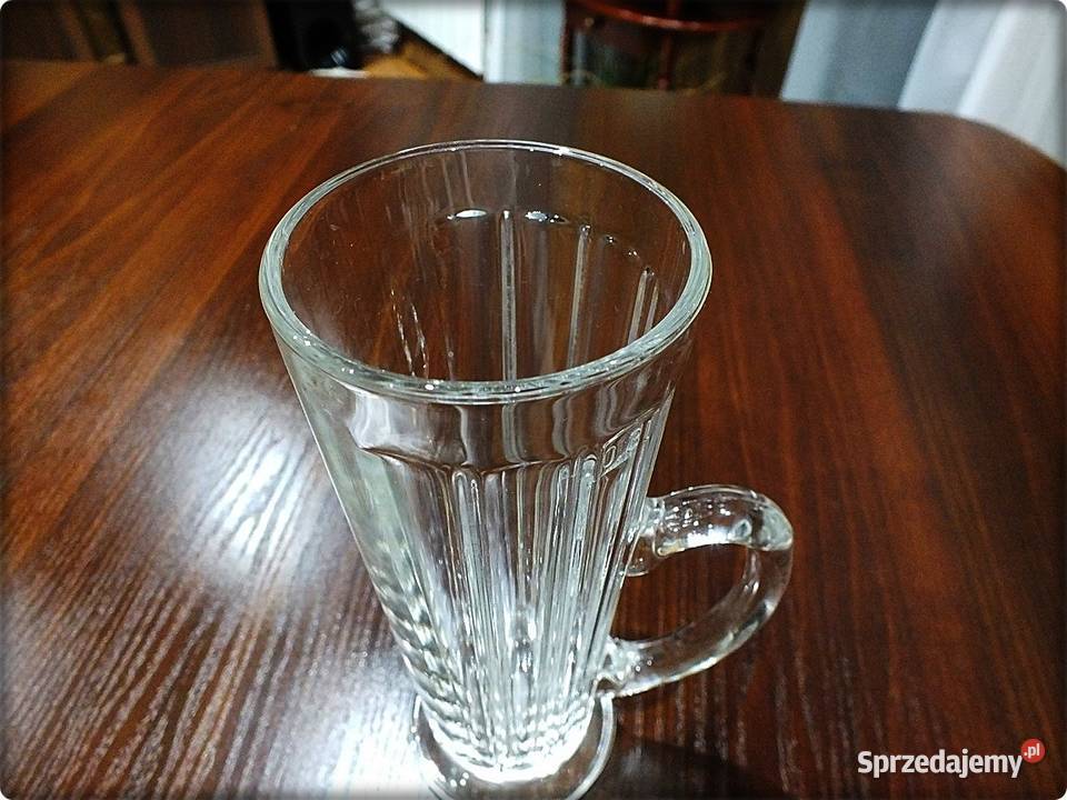 Kufel do piwa szklany Grube prasowane szkło Żary