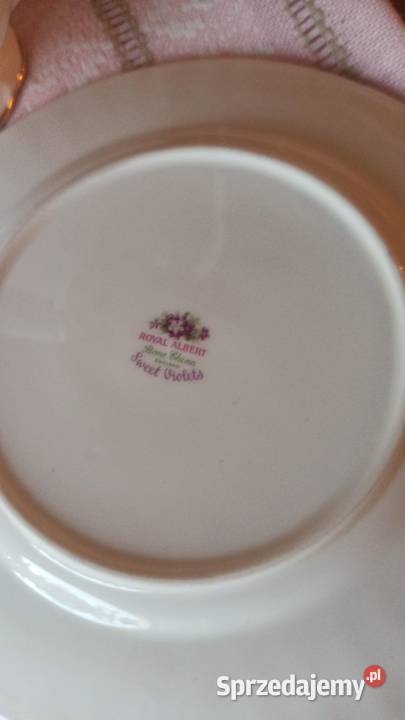 Talerzyk śniadaniowy Sweet Violets Royal Albert Gdańsk