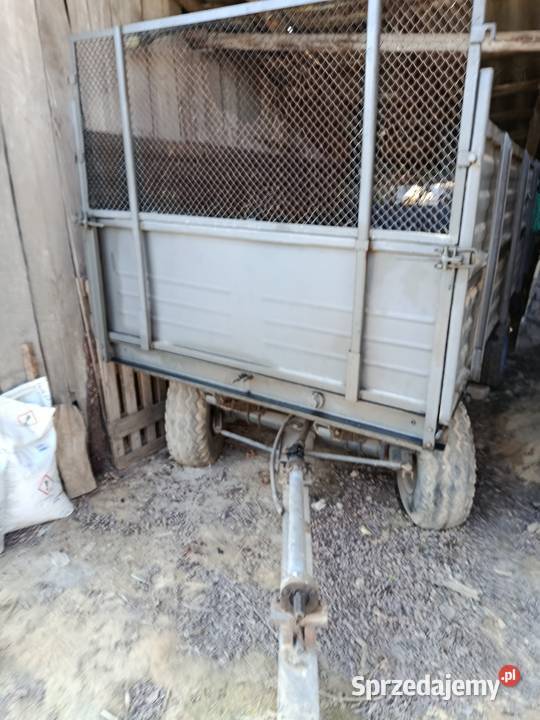 rozrzutnik obornika 4 tony 2 osiowy Posądza